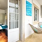 Sao Pedro 30 Guests דירה ליסבון
