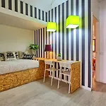 Sao Pedro 30 Guests דירה ליסבון