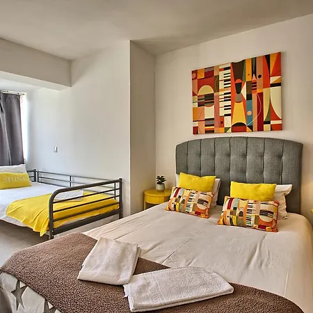 Sao Pedro 30 Guests * Лиссабон